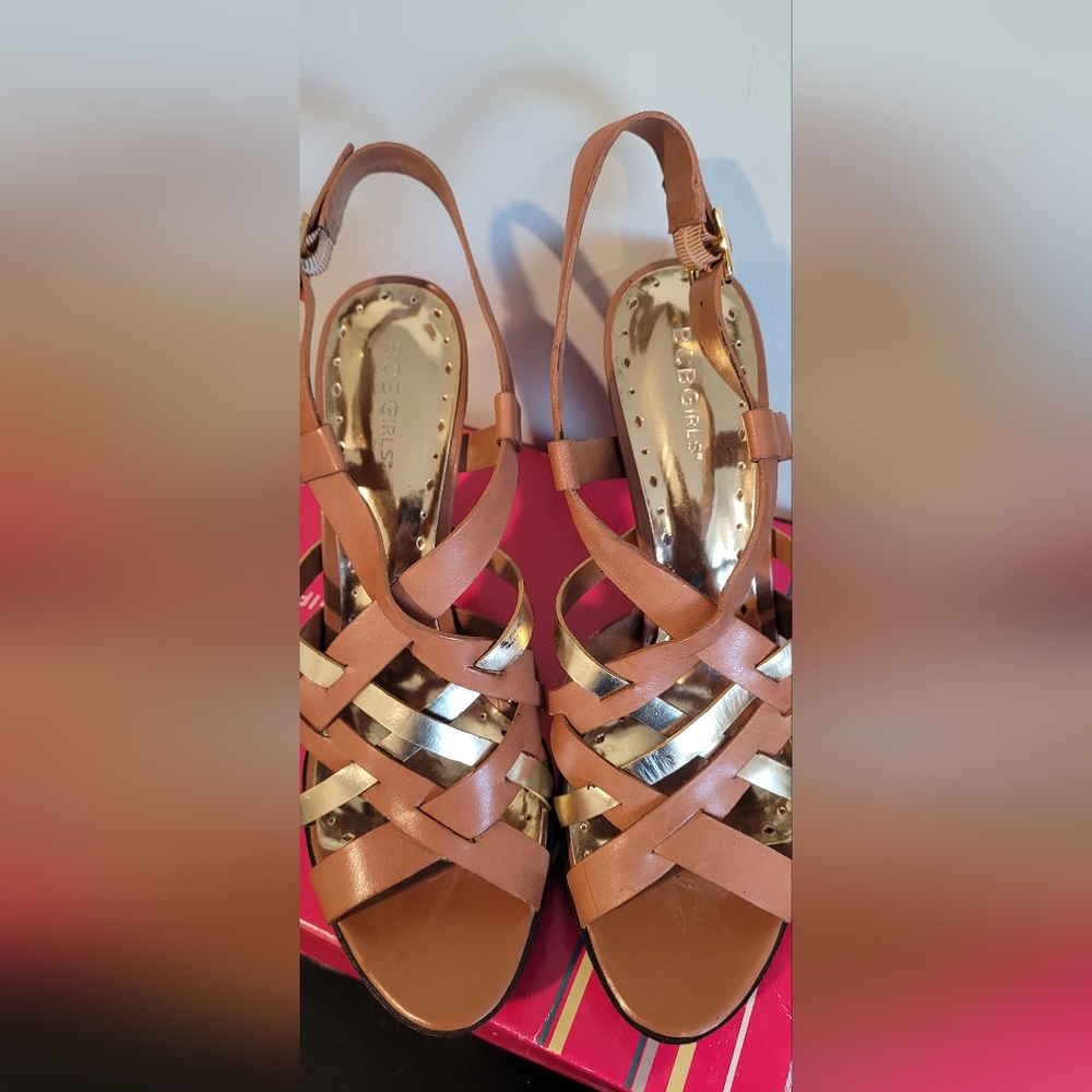BCBG tan/gold strappy sandals